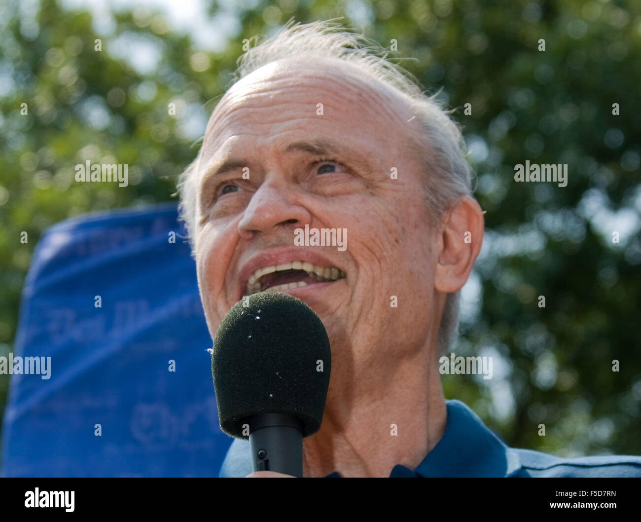 Datei-PIC: Des Moines, IA, USA. 17. August 2007. FRED THOMPSON (19 August 1942-1. November 2015), ein ehemaliger US-Senator aus Tennessee, GOP Präsidentschaftskandidaten, Watergate Anwalt und Schauspieler auf dem TV-Drama "Recht und Ordnung," starb am Sonntag in Nashville. Er war 73. Im Bild: 17. August 2007 - Des Moines, IA, USA. Bildnachweis: ZUMA Press, Inc./Alamy Live-Nachrichten Stockfoto