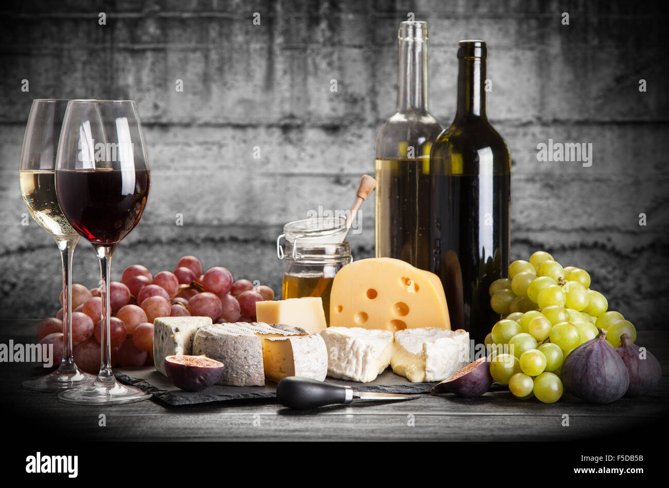 Wein und Käse Stockfoto