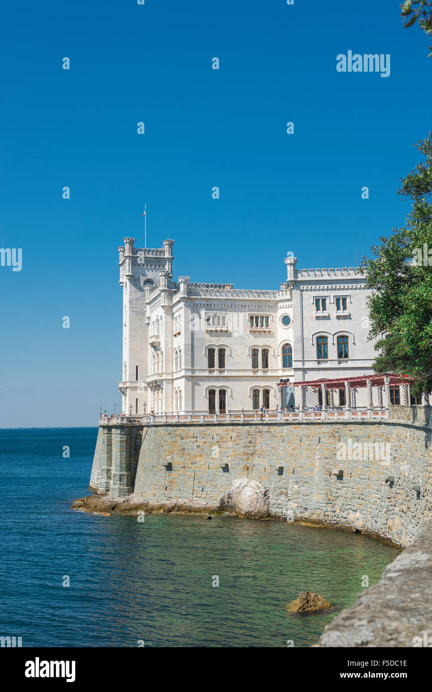 Miramare in Triest, war das Castello Miramare von Habsburg Erzherzog Ferdinand Maximilian 1856-70 erbaut. Stockfoto