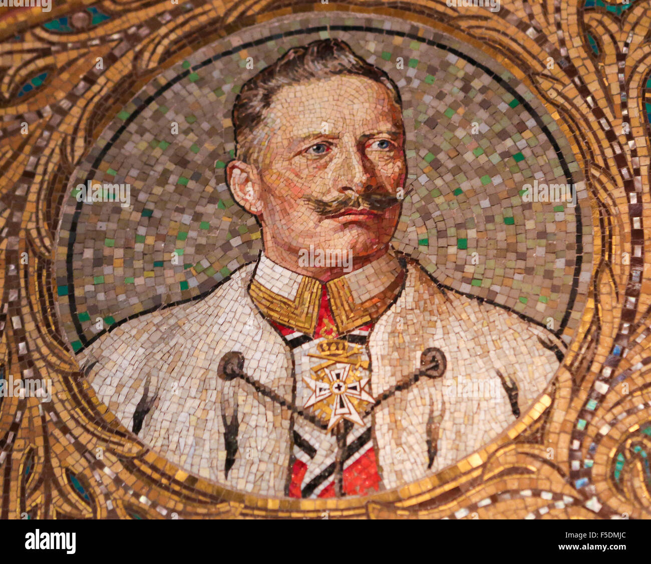 Mosaik von Kaiser Wilhelm II., der letzte deutsche Kaiser und König von Preußen von 1888 bis 1918, in der Erlöser-Kirche Gerolstein Stockfoto