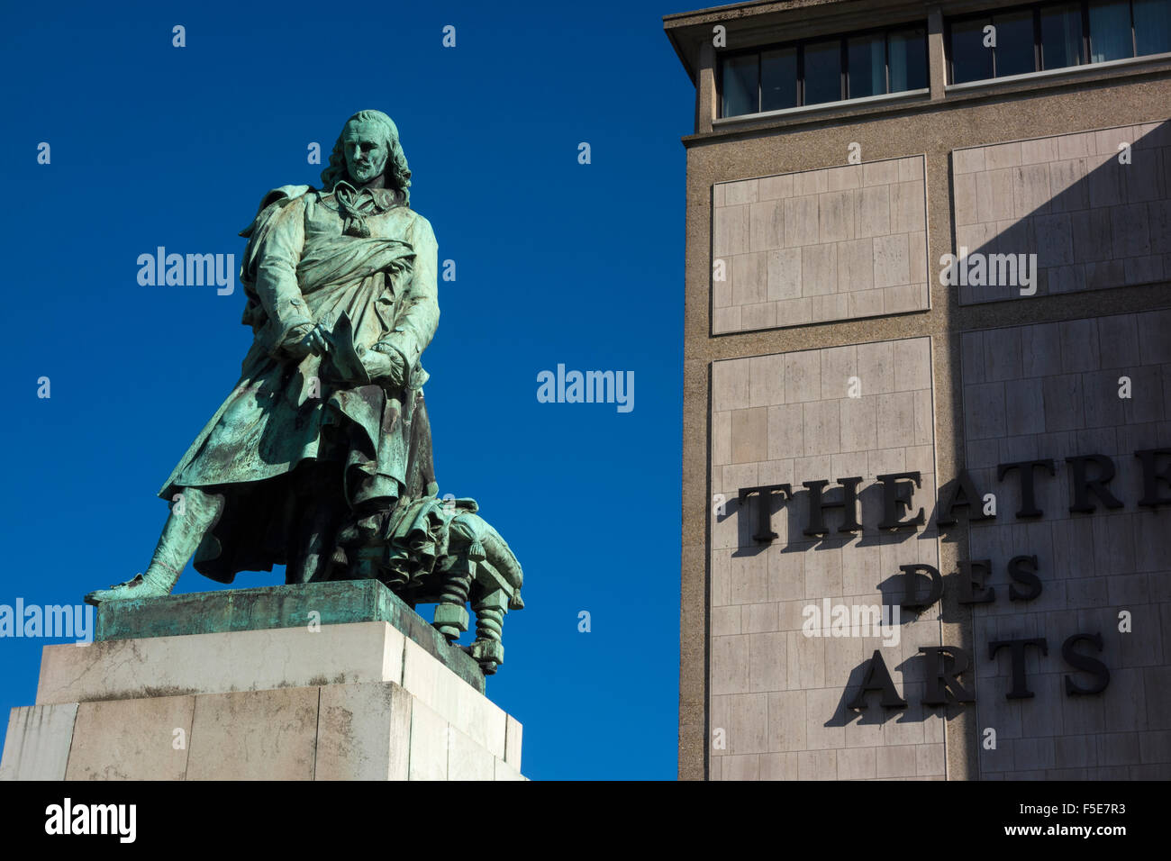 Statue von Pierre Corneille in der Nähe von Theatre des Arts, Rouen, Frankreich Stockfoto