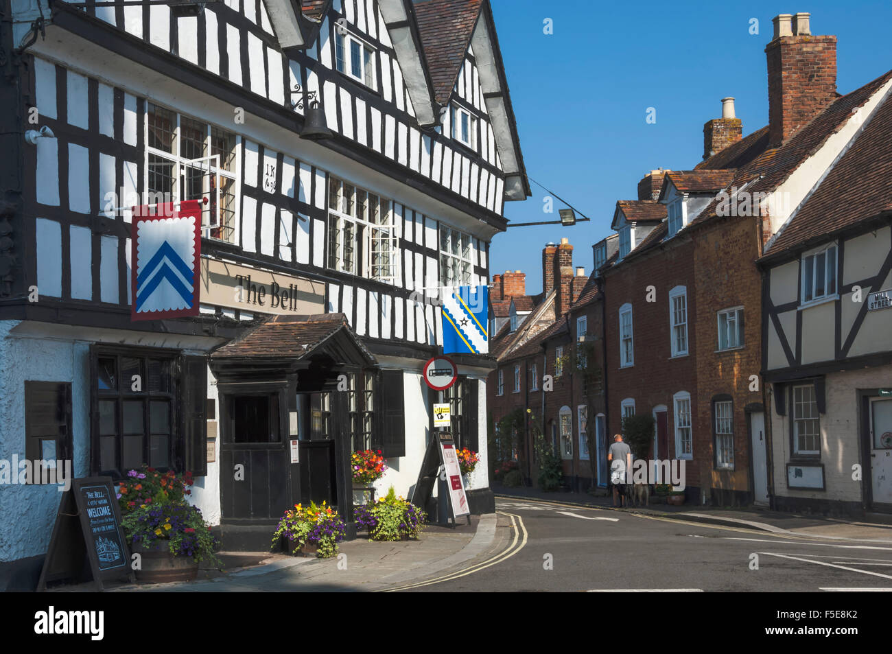 Halbe Fachwerkhaus historische Inn on Church Street, Tewkesbury, Gloucestershire, England, Vereinigtes Königreich, Europa Stockfoto