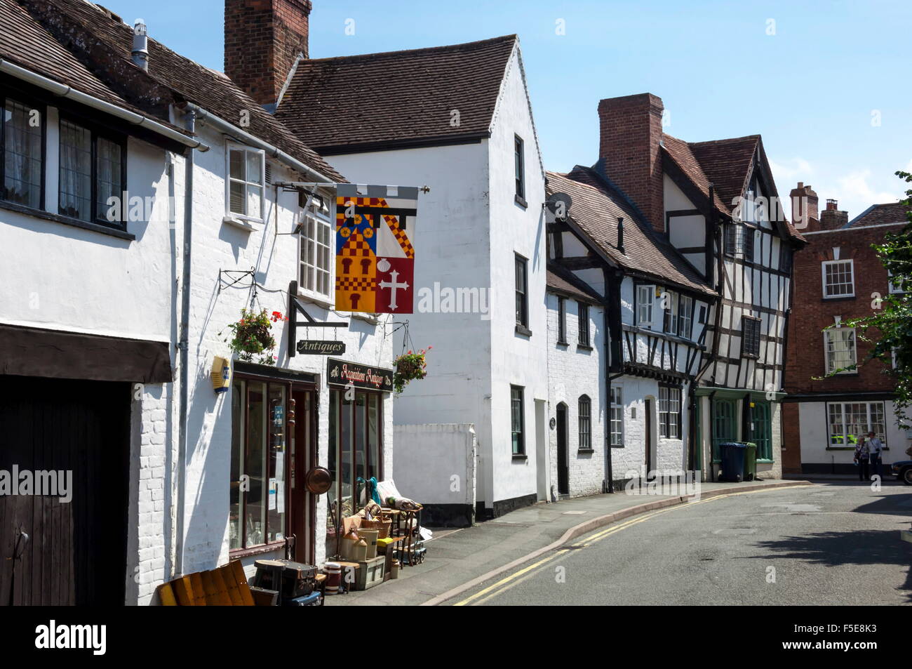 Halbe Fachwerkhaus historischer Liegenschaften auf St. Mary Lane, Tewkesbury, Gloucestershire, England, Vereinigtes Königreich, Europa Stockfoto