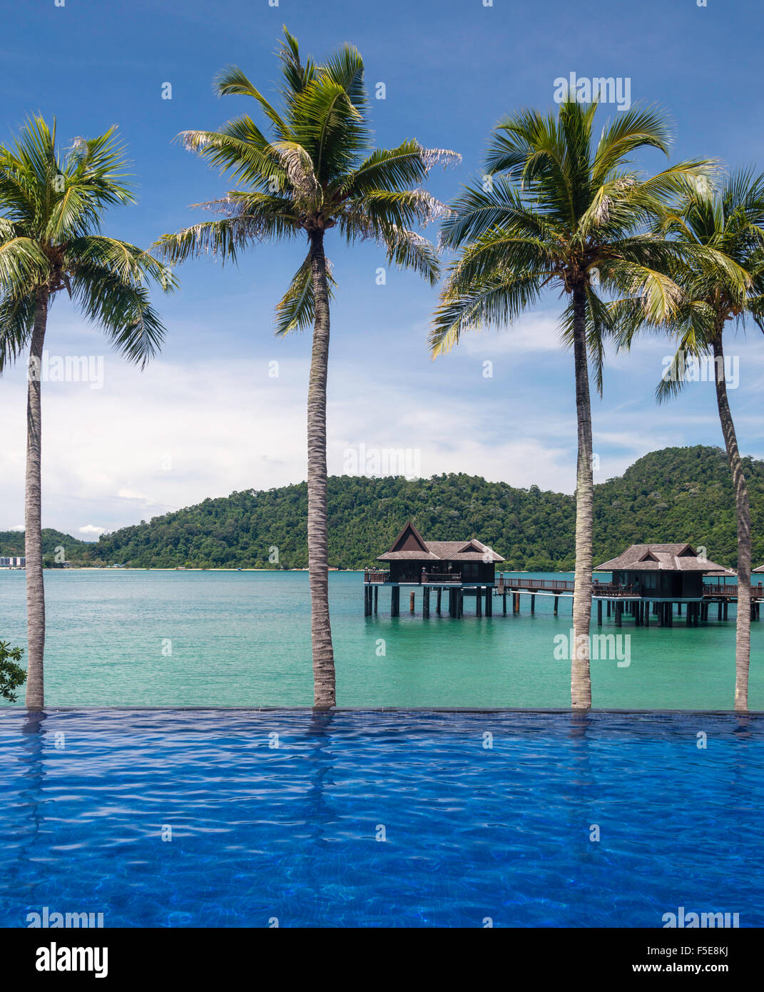 Strand und Villen im Luxus-Resort and Spa von Pangkor Laut, Australien, Südostasien, Asien Stockfoto