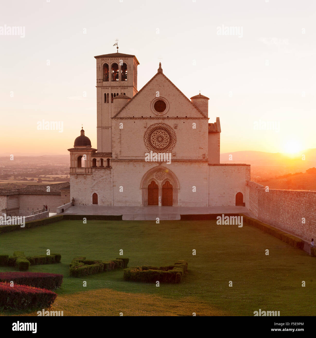 Basilica di San Francesco, UNESCO-Weltkulturerbe, Assisi, Gebiet von Perugia, Umbrien, Italien, Europa Stockfoto