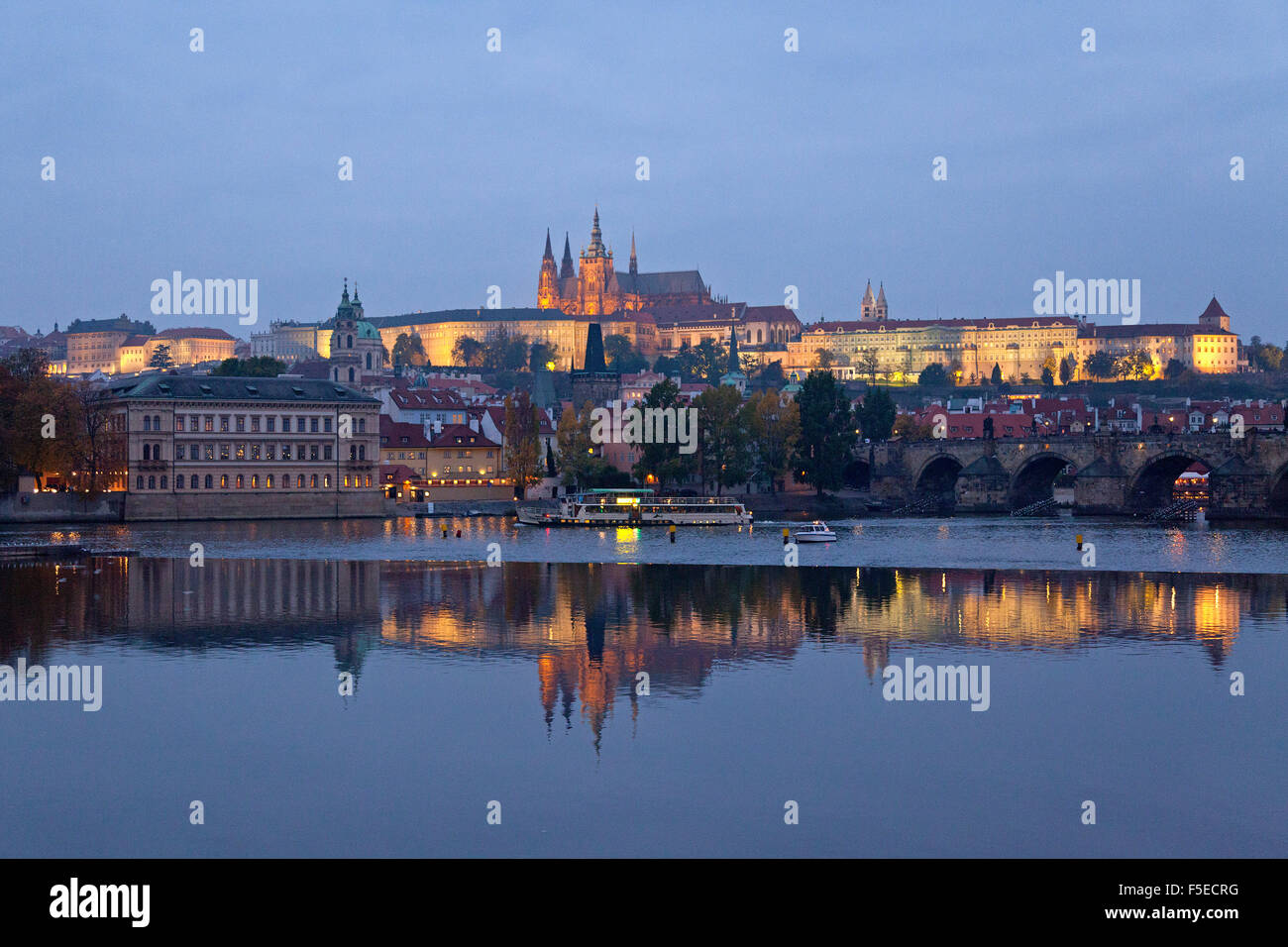 Prager Burg, Moldau, Prag, Tschechische Republik Stockfoto