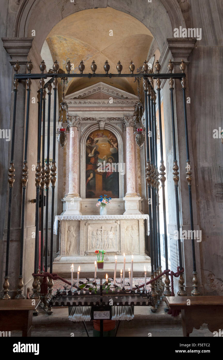 Chiesa dei Santi Gervasio e Protasio, Venedig, Italien. Vulgo San Trovaso. Inneren Altar Kunst Stockfoto