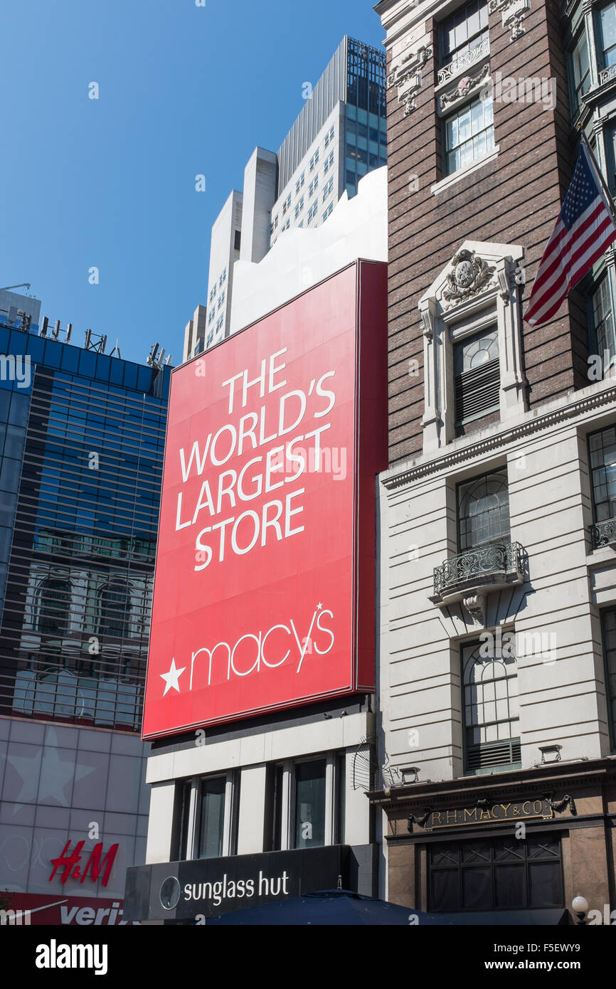 Großes Schild auf der Seite Macys sagen "Der weltweit größte Store" Stockfoto