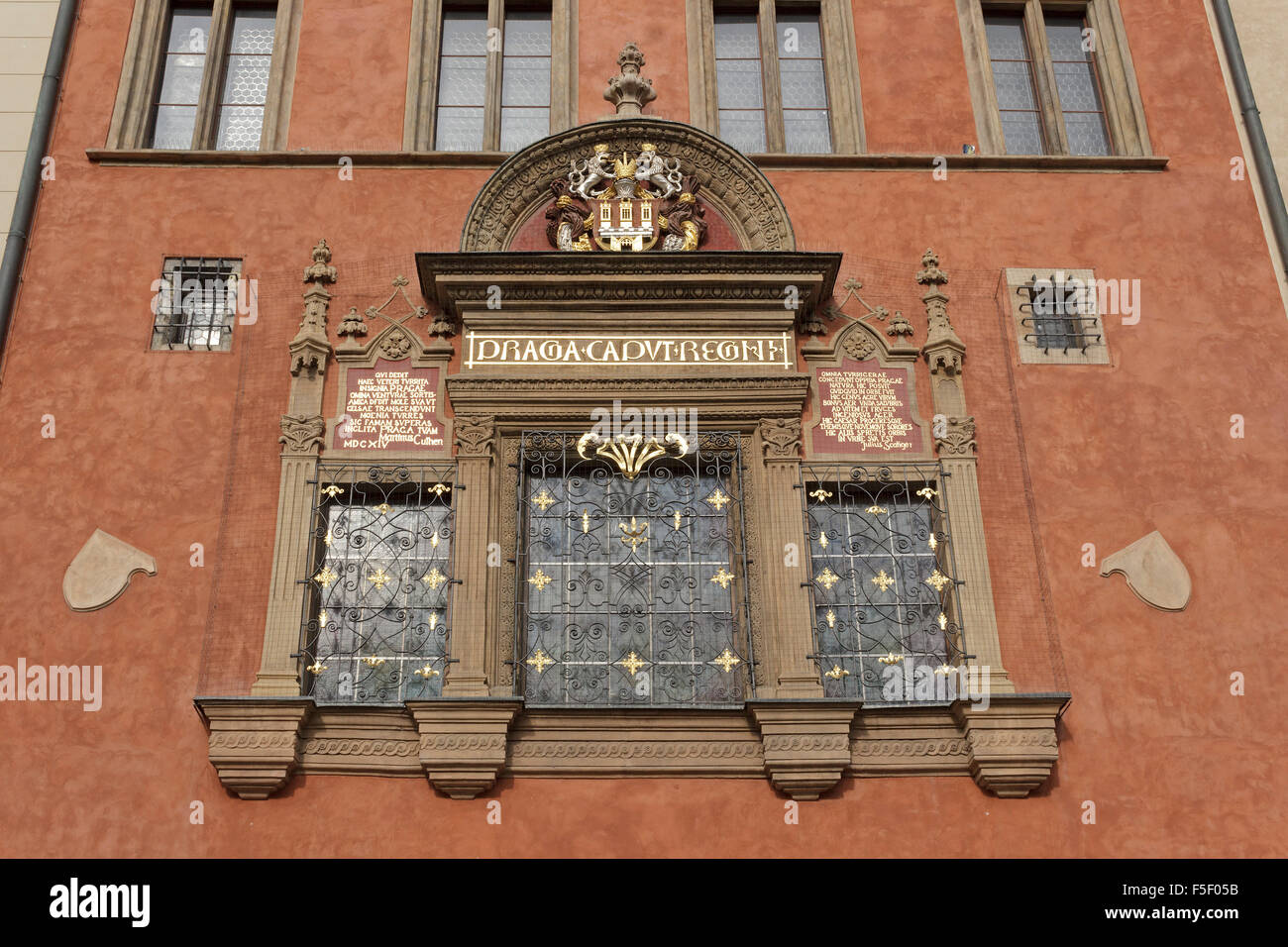 Haus neben alten Rathaus, Altstädter Ring, (Jizchak Náměstí), Prag, Tschechische Republik Stockfoto