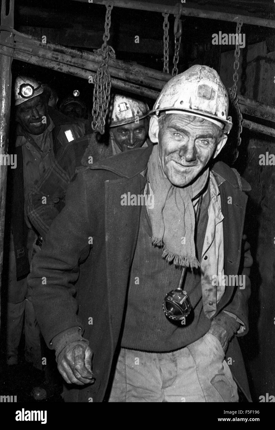 Bergleute im Süden Celynen Colliery in South Wales Tälern. Die Grube geschlossen im Jahr 1986 mit dem Verlust von mehr als 600 Arbeitsplätzen. Stockfoto