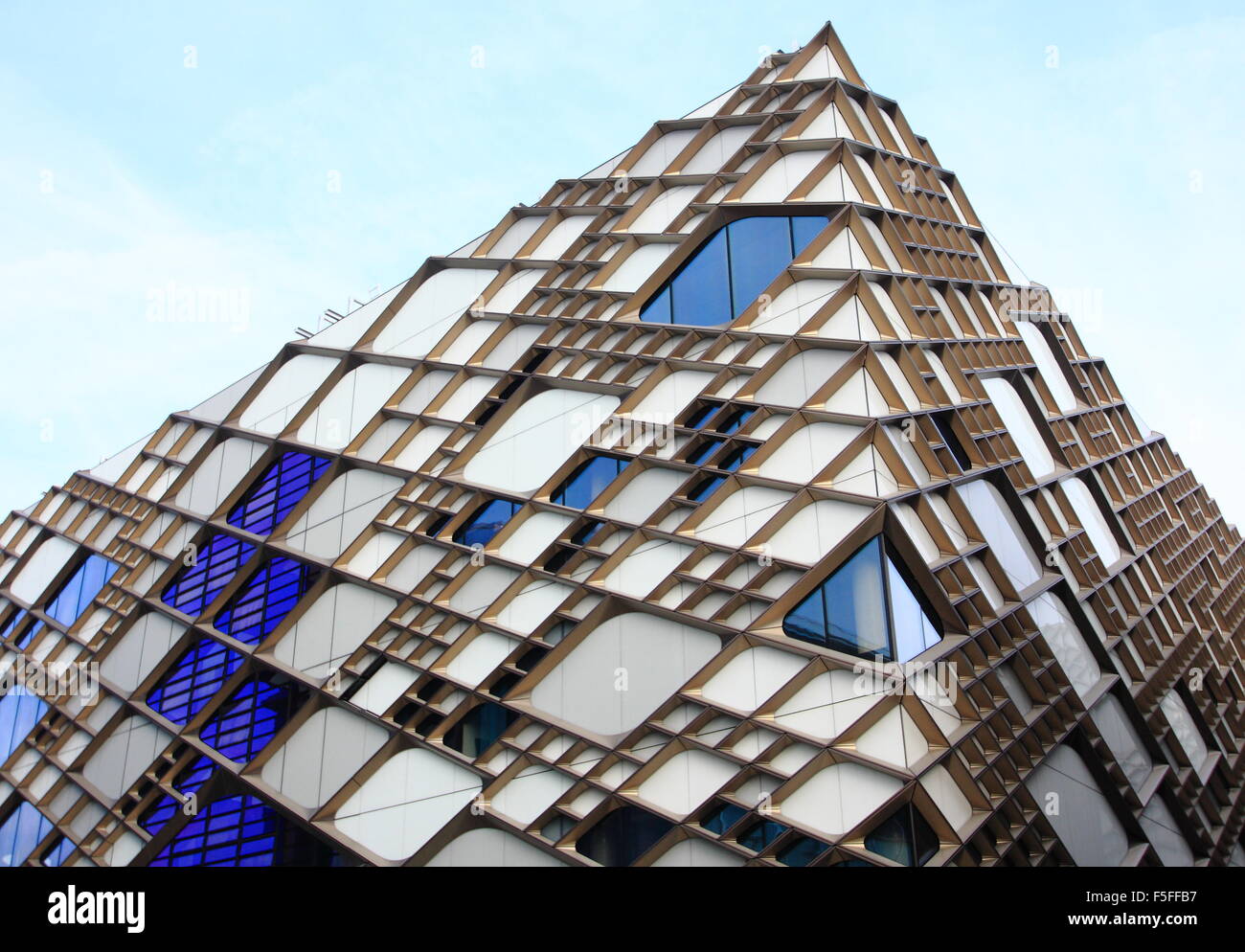 Das Diamant-Gebäude; Hörsäle der Universität von Sheffield, Sheffield Stadtzentrum, Yorkshire England UK - 2015 Stockfoto