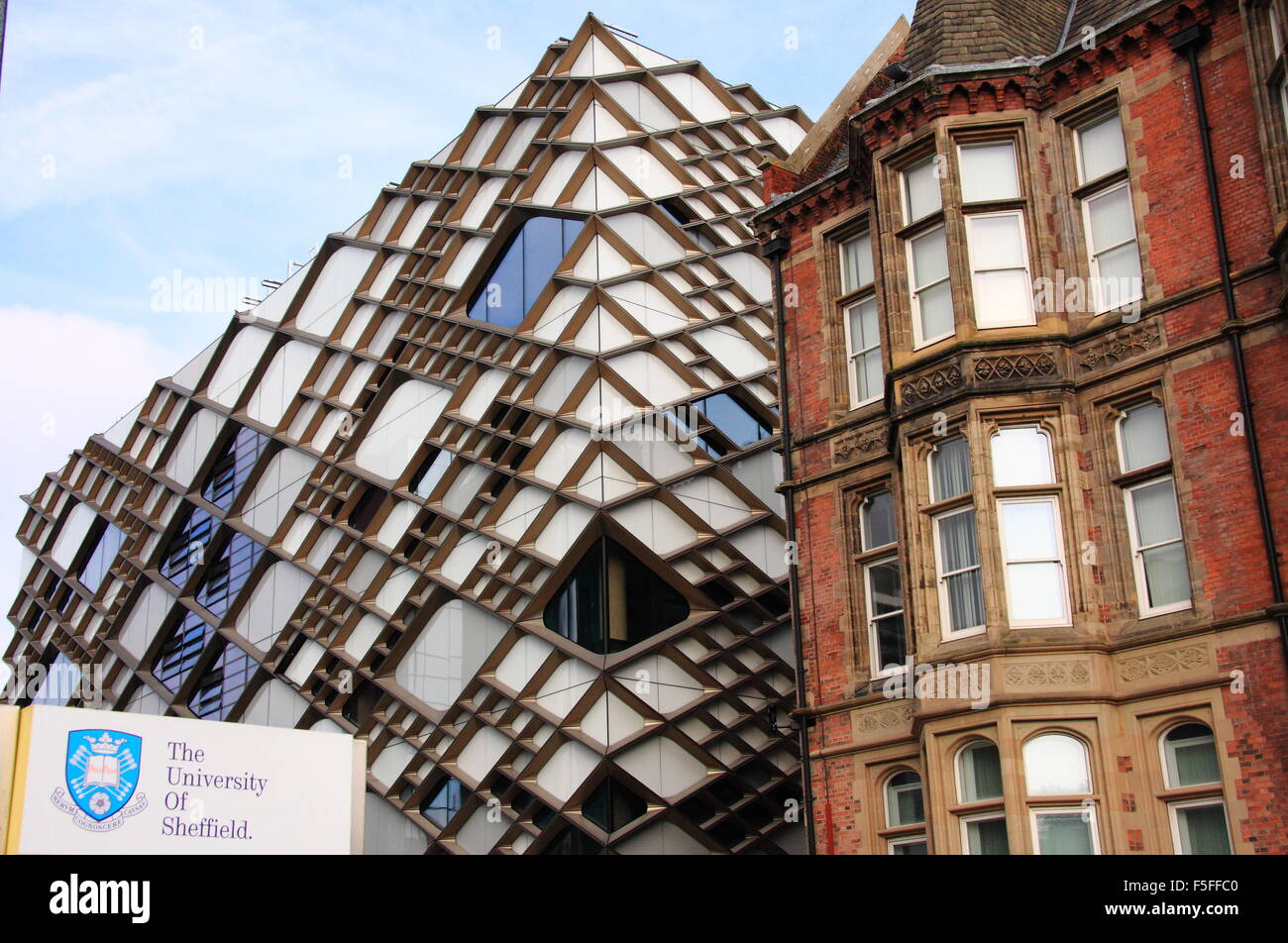 Das Diamant-Gebäude; Hörsäle der Universität von Sheffield, Sheffield Stadtzentrum, South Yorkshire England UK Stockfoto