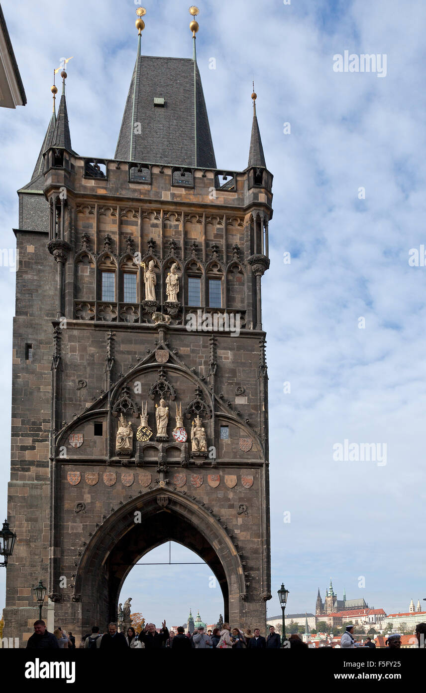 Brückenturm, Altstadt, Karlsbrücke (illuminierte am meisten), Prag, Tschechische Republik Stockfoto