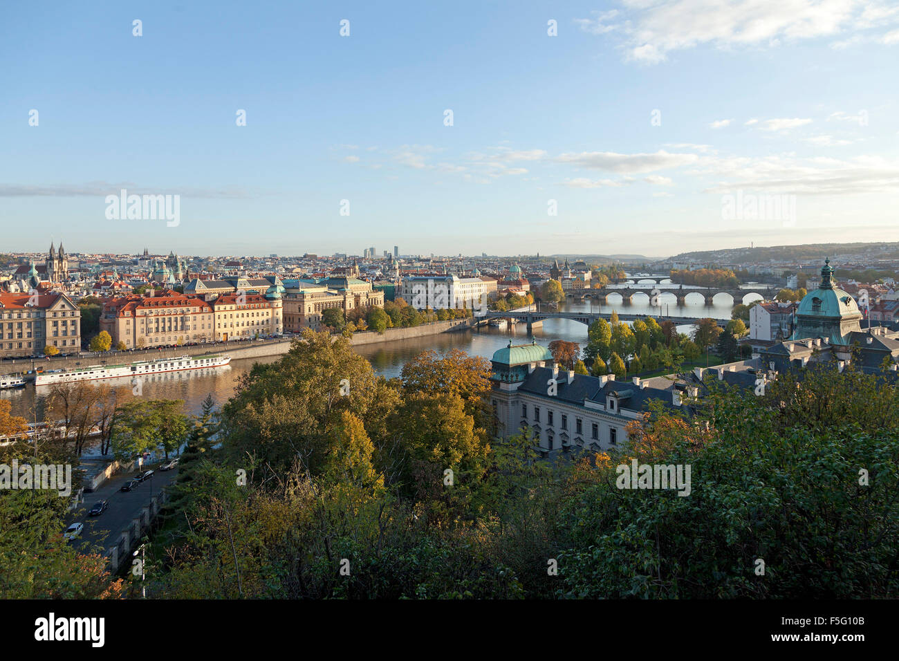 Brücken über die Moldau, aus Berg Letná, Prag, Tschechische Republik Stockfoto