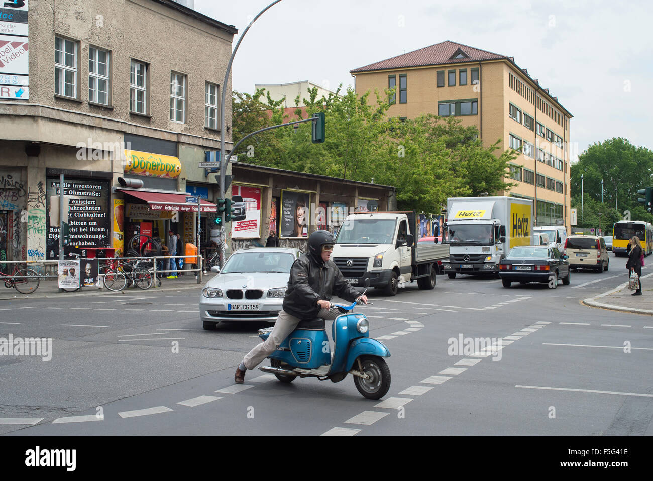 Berlin, Deutschland, Kreuzung Bereich Köpenicker Str. Und Heinrich-Heine-Str. in Berlin-Mitte Stockfoto