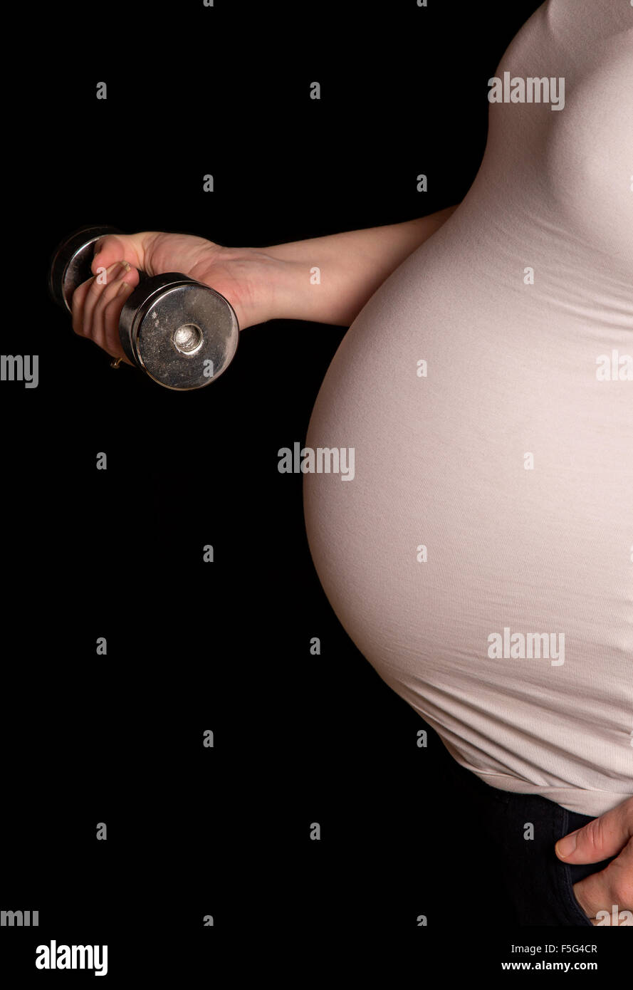 Fit und aktiv zu halten, während der Schwangerschaft Ausschnitt Stockfoto