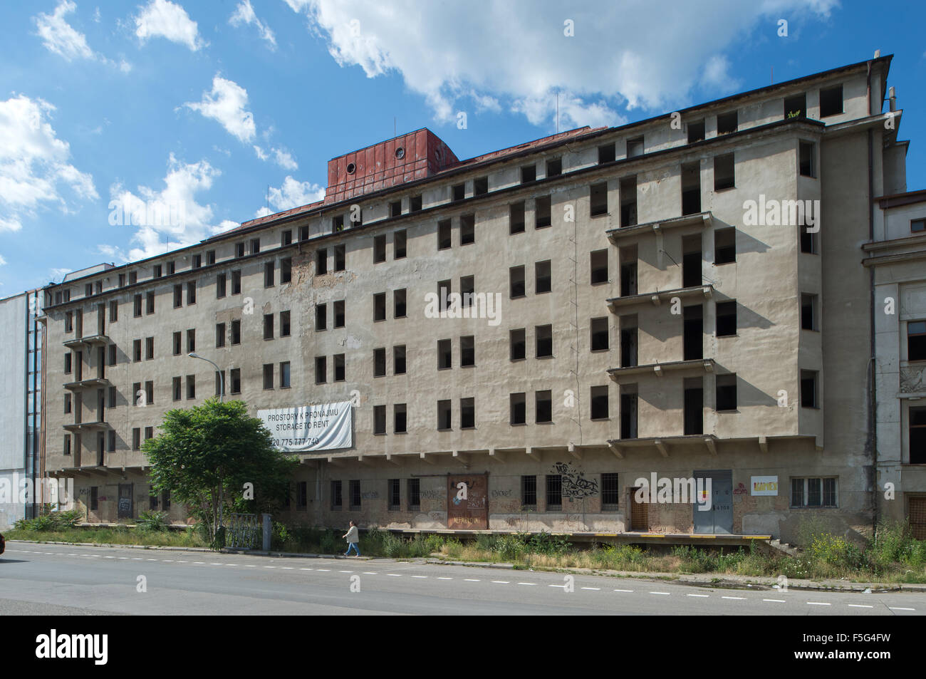 Prag, Tschechische Republik, leerstehendes Gebäude in der Jancovcova Stockfoto