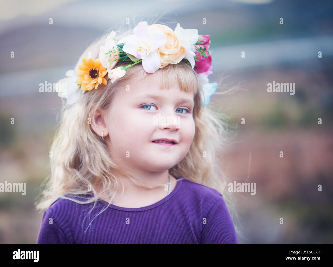Porträt der ein kleines Mädchen 5 Jahre Stockfoto