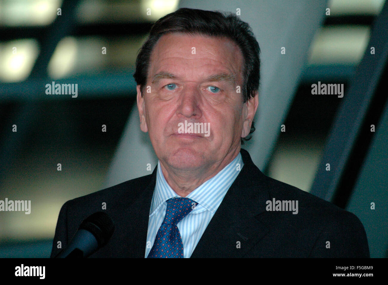 BK Gerhard Schroeder - Presseunterrichtung Nach Den Sondierungsgespraechen Zwischen CDU / CSU Und SPD am 5. Oktober 2005 Im Reich Stockfoto