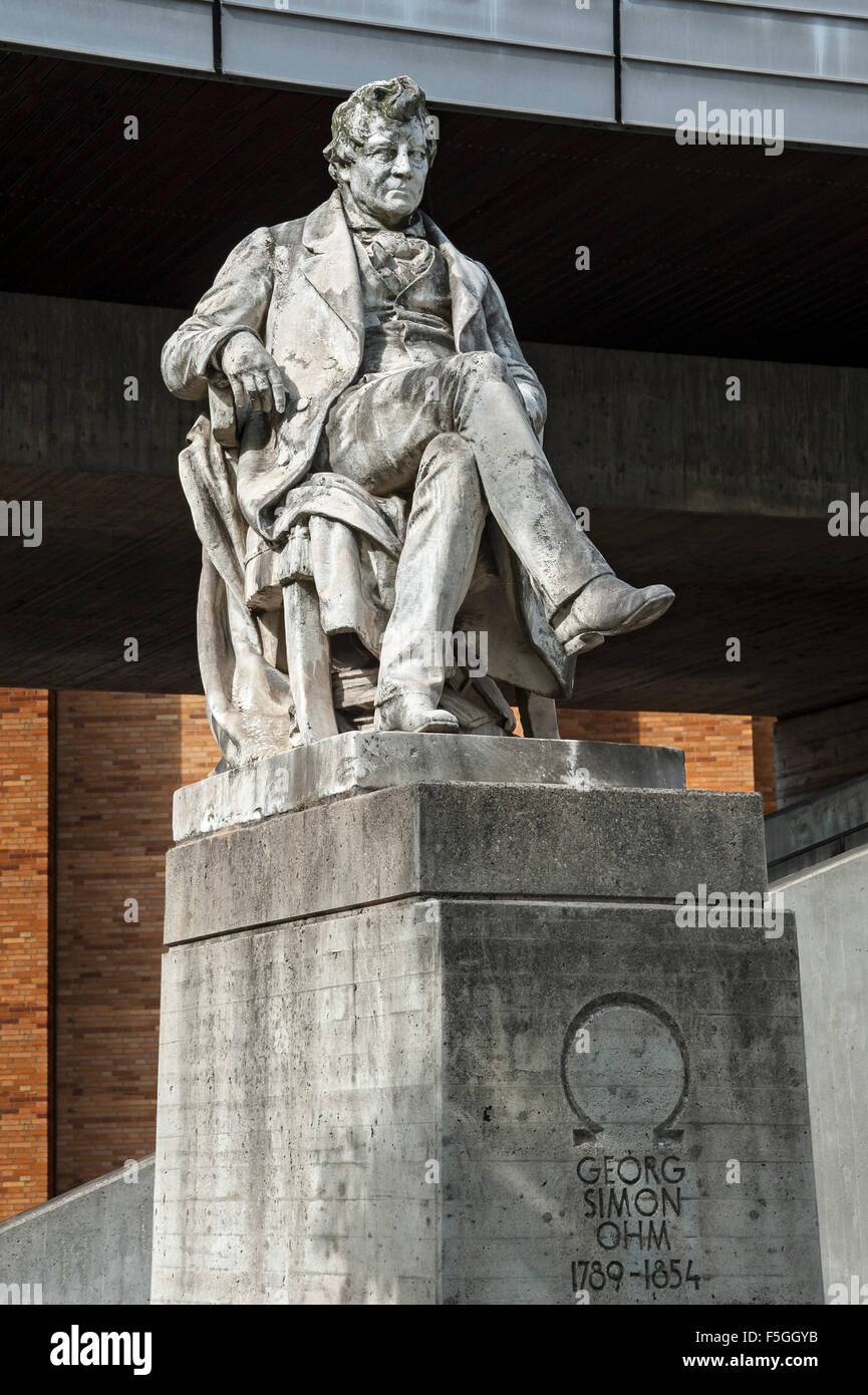 Denkmal für Georg-Simon-Ohm, TU, TUM, München, Bayern, Deutschland Stockfoto