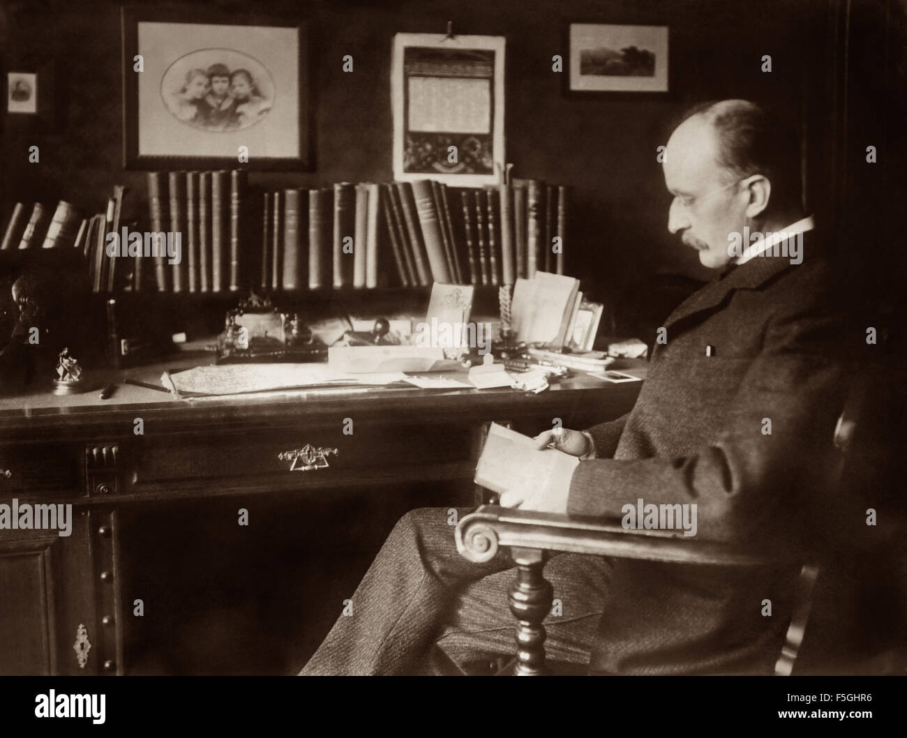 Max Planck (1858-1947), deutscher theoretischer Physiker, war der Begründer der Quantentheorie, wofür er den Nobelpreis für Physik 1918 gewann. Stockfoto