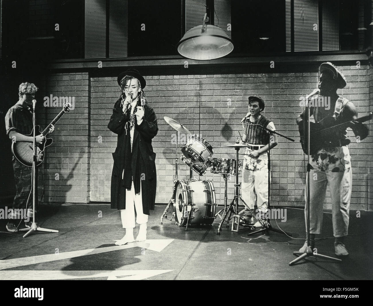 CULTURE CLUB UK-pop-Gruppe im Jahr 1983. Vom linken Roy Hay, Boy George, Jon Moss, Mikey Craig. Foto van Houten Stockfoto