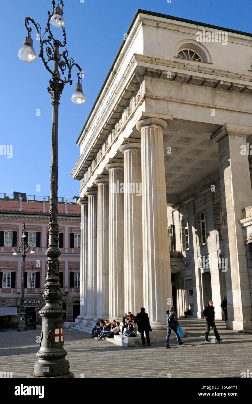 Teatro Carlo Felice in Piazza Ferrari Platz, Genua, Ligurien, Italien, Europa Stockfoto