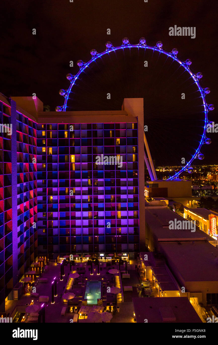 Las Vegas Nevada In Der Nacht Das High Roller Riesenrad Die Linq Hotel Im Vordergrund Stockfotografie Alamy Las Vegas Nevada In Der Nacht Das High Roller Riesenrad Die Linq Hotel Im Vordergrund Stockfotografie Alamy