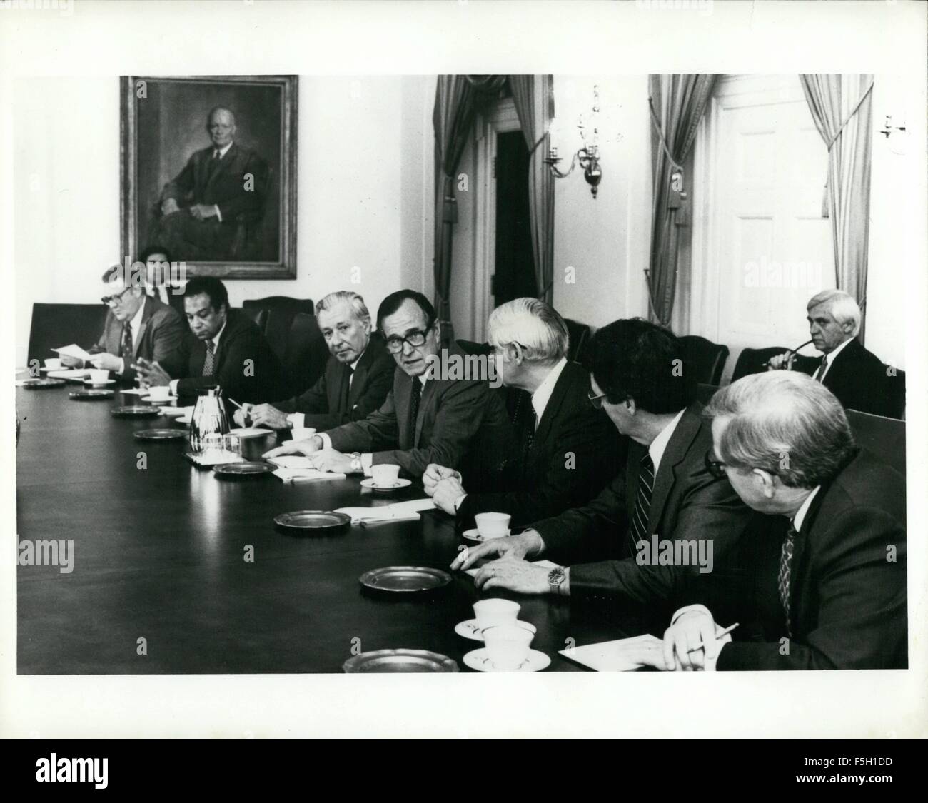 1982 - Vice President George Bush Sr. leitet Kabinettssitzung. © Keystone Bilder USA/ZUMAPRESS.com/Alamy Live-Nachrichten Stockfoto