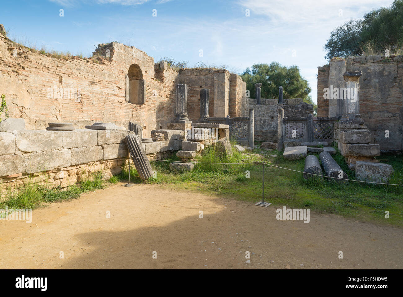 Olympia, Griechenland. 5. Jahrhundert byzantinische Kirche, die auf den Ruinen des daselbst Workshop während der byzantinischen Ära wieder aufgebaut wurde Stockfoto