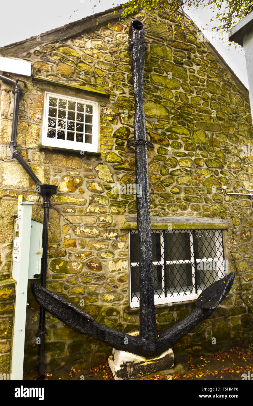 Alte Schiffe große Anker Haus Stockfoto