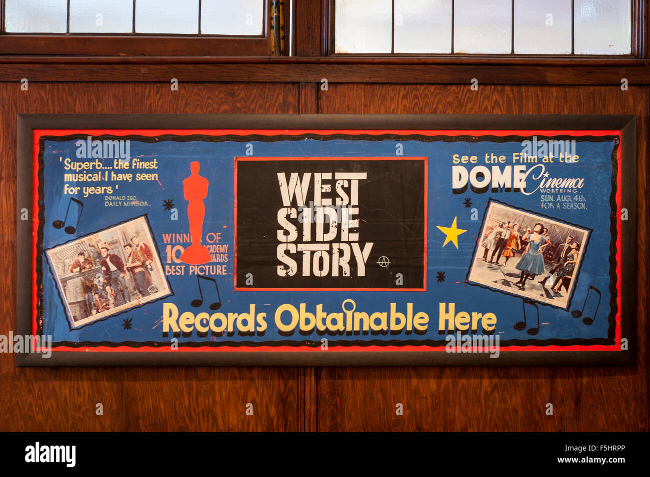 West Side Story Filmposter bei Kuppelkino, Worthing, West Sussex, UK Stockfoto