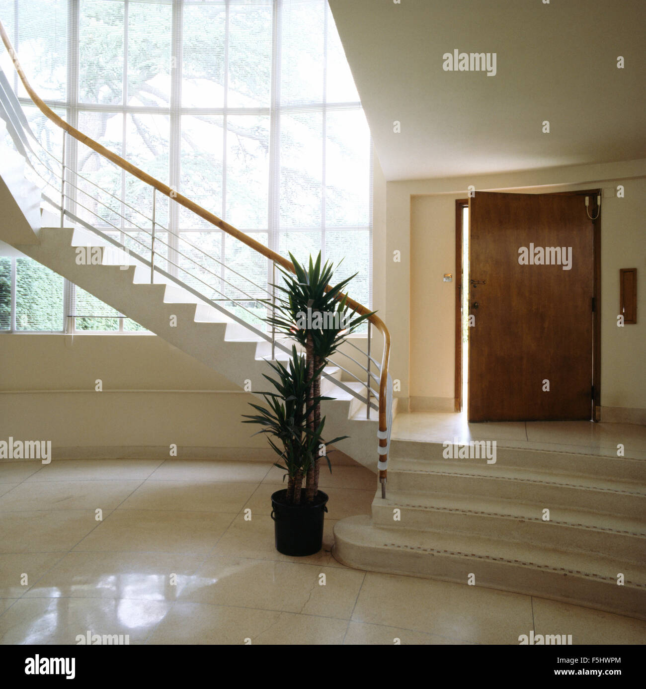 Marmor Bodenfliesen im großen Saal im Art-Deco-Haus Stockfoto