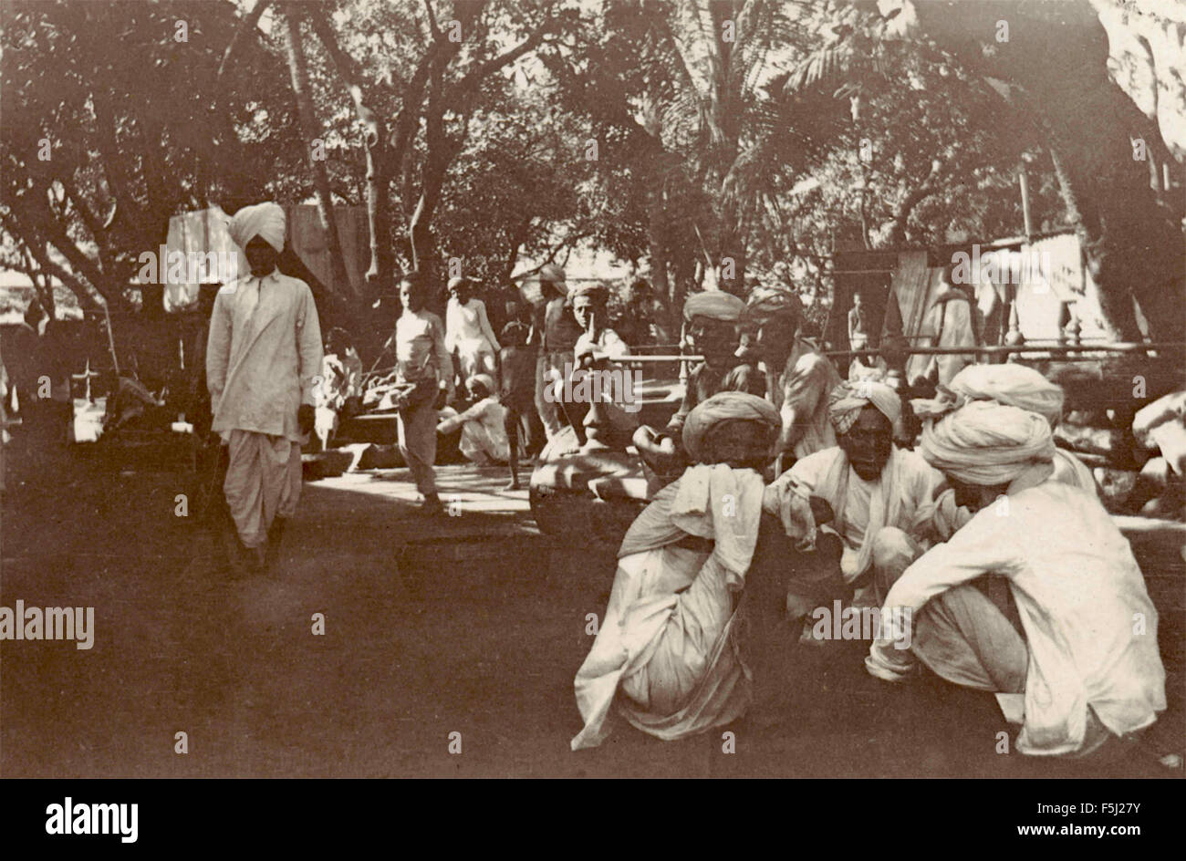 Männer in weißen Turbanen, Indien Stockfoto