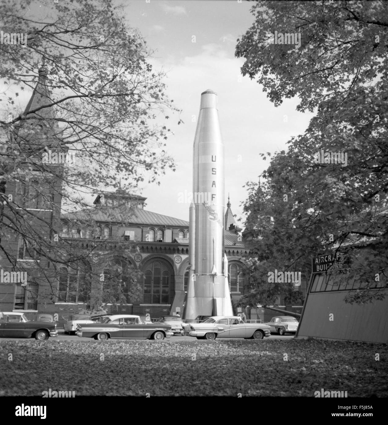 Ein detailliertes Bild der Atlas-Rakete, die am Smithsonian Institute in Washington DC ausgestellt wurde. Die Atlas-Rakete, einst Teil des ICBM-Programms der USA, stellt einen wichtigen Meilenstein in der Geschichte strategischer Verteidigungssysteme dar. Stockfoto