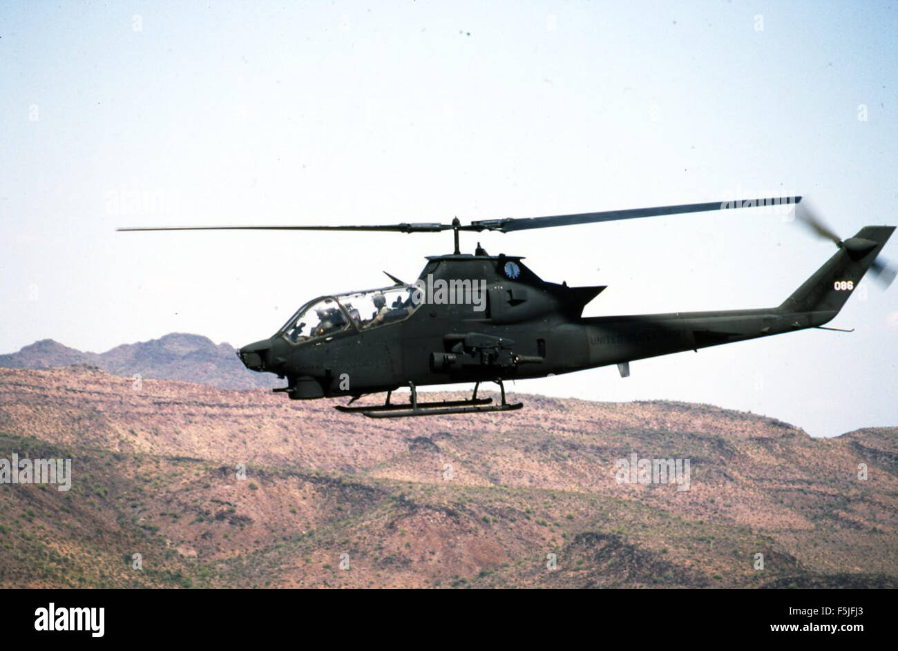 Bell AH-1 s 68-15086 1-140 Avn Bn CA NG Gila Bend Stockfoto