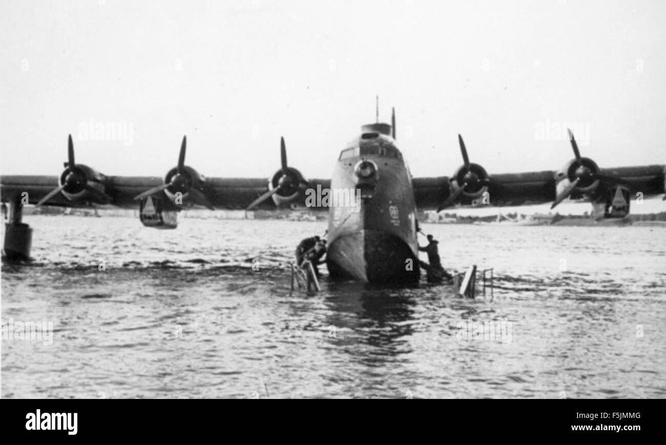 Die Ray-Wagner-Sammlung ist ein fotografisches Archiv, das bedeutende Luftfahrtzentren aus dem 20. Jahrhundert zeigt. Es enthält Bilder von bemerkenswerten Flugzeugen, wichtigen Meilensteinen und technologischen Fortschritten in der Luftfahrt. Stockfoto