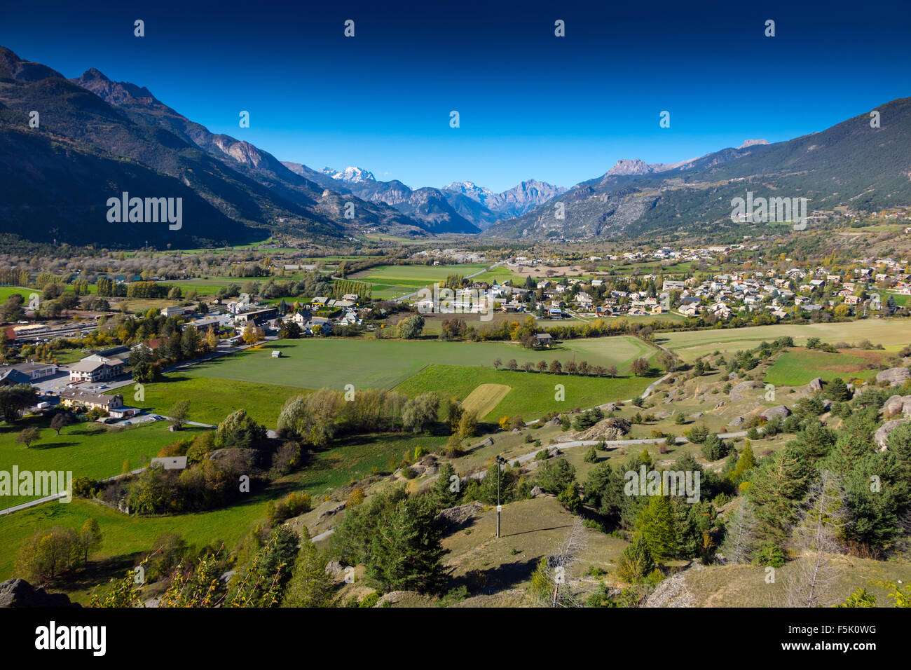 Durance-Tal und Mont Pelvoux Mont-Dauphin Stockfoto