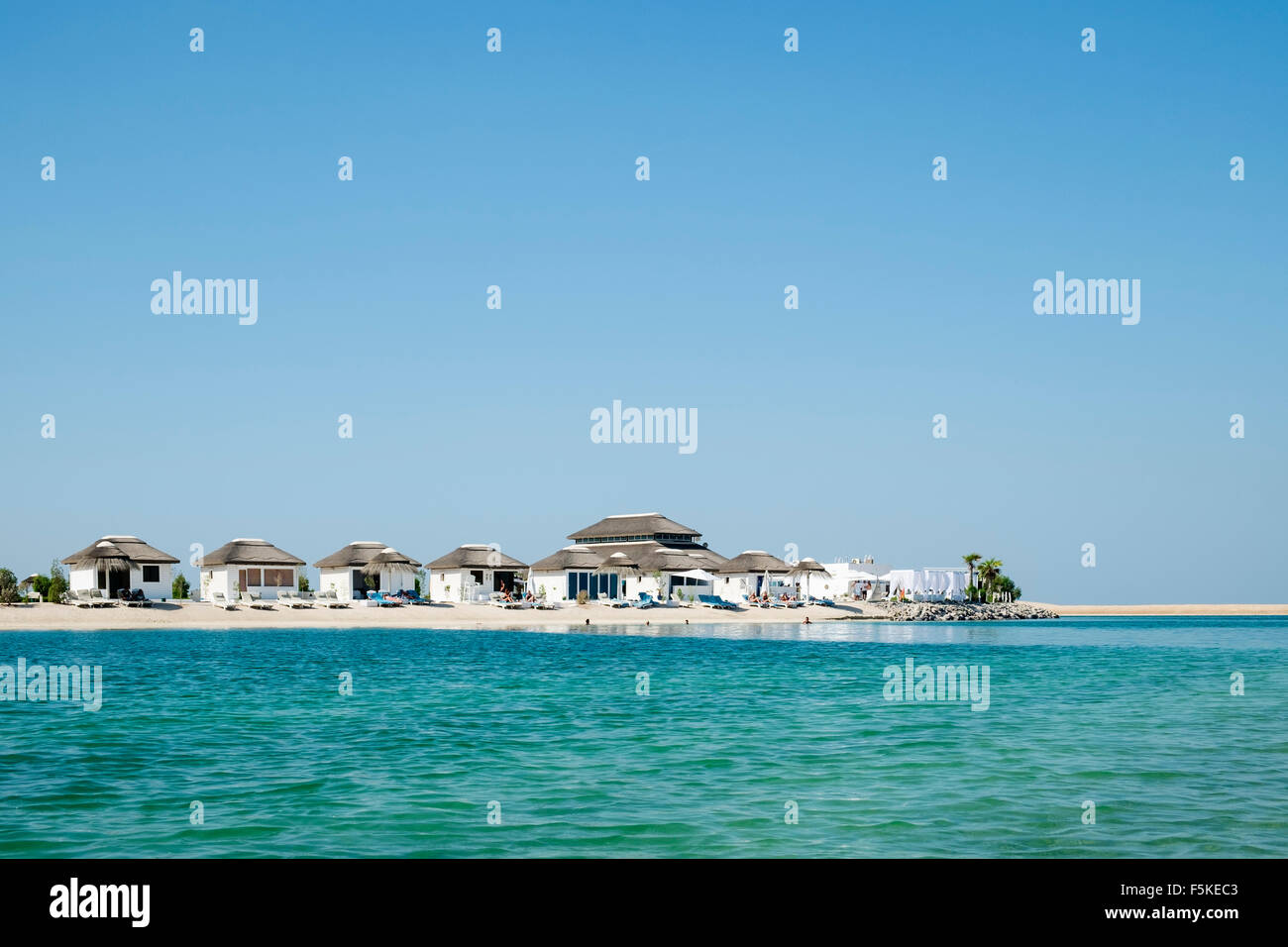Blick auf die Insel Libanon Strandresort auf einen Mann machte Insel, Teil von The World Dubai Küste in Vereinigte Arabische Emirate Stockfoto