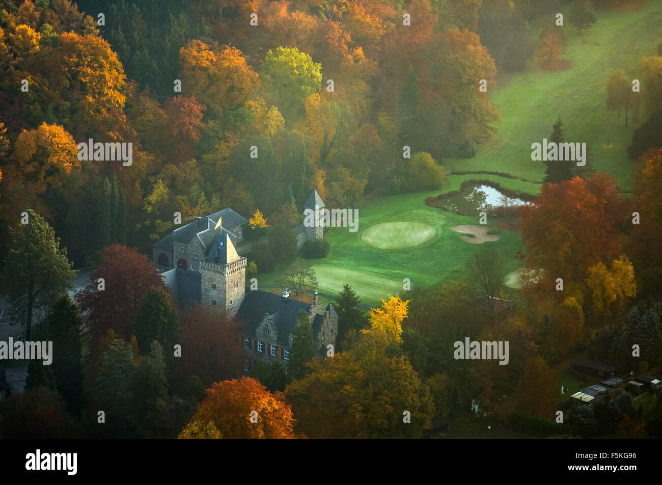 Essener Golfclub Haus Oefte eV Kettwig, Fluss Ruhr, Ruhrgebiet, Herbststimmung Morgen Stimmung, Essen-Kettwig, Essen, Ruhrgebiet, Stockfoto