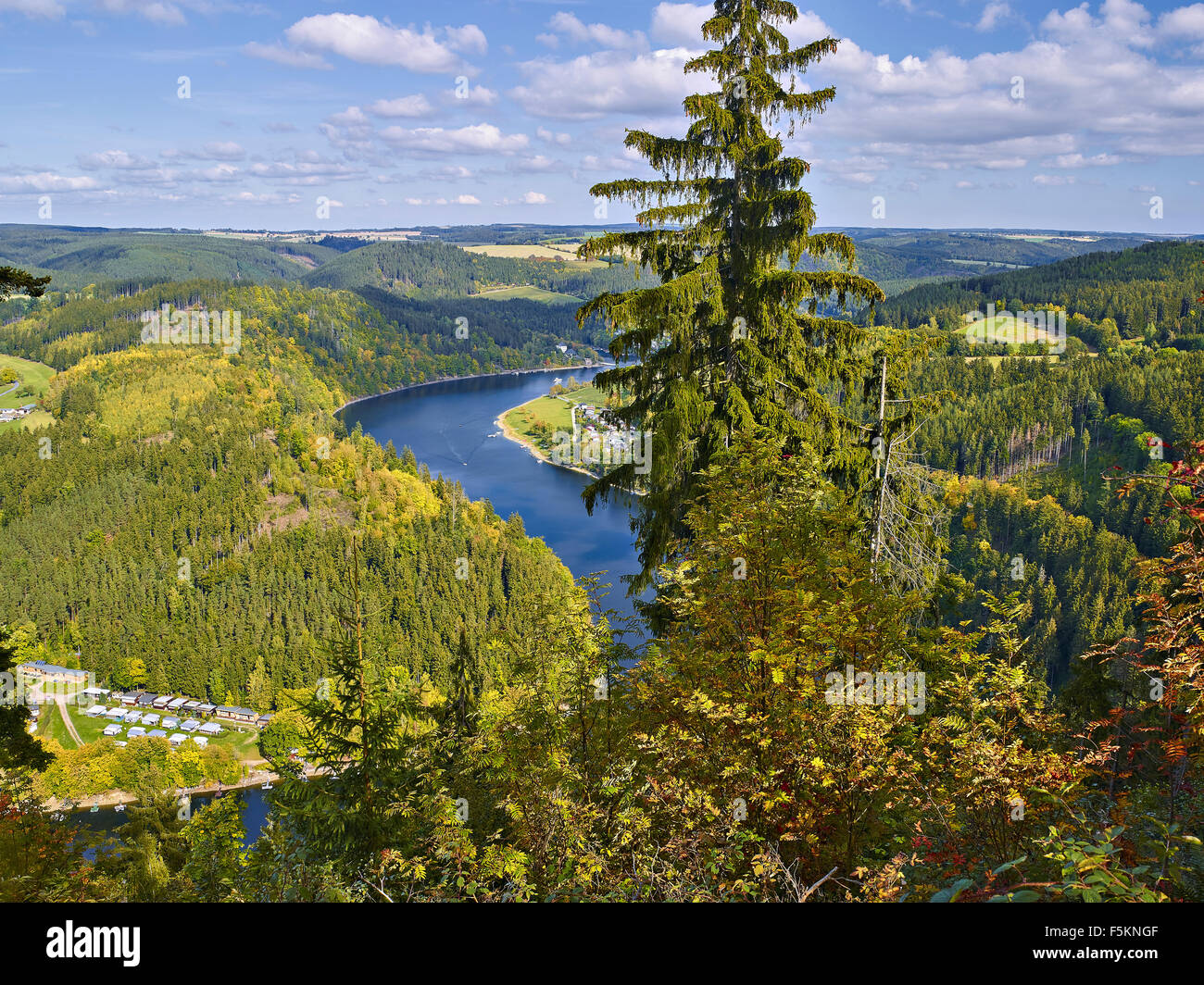 Saale Flussschleife von Hohewarte Reservoir, Thüringen, Deutschland Stockfoto