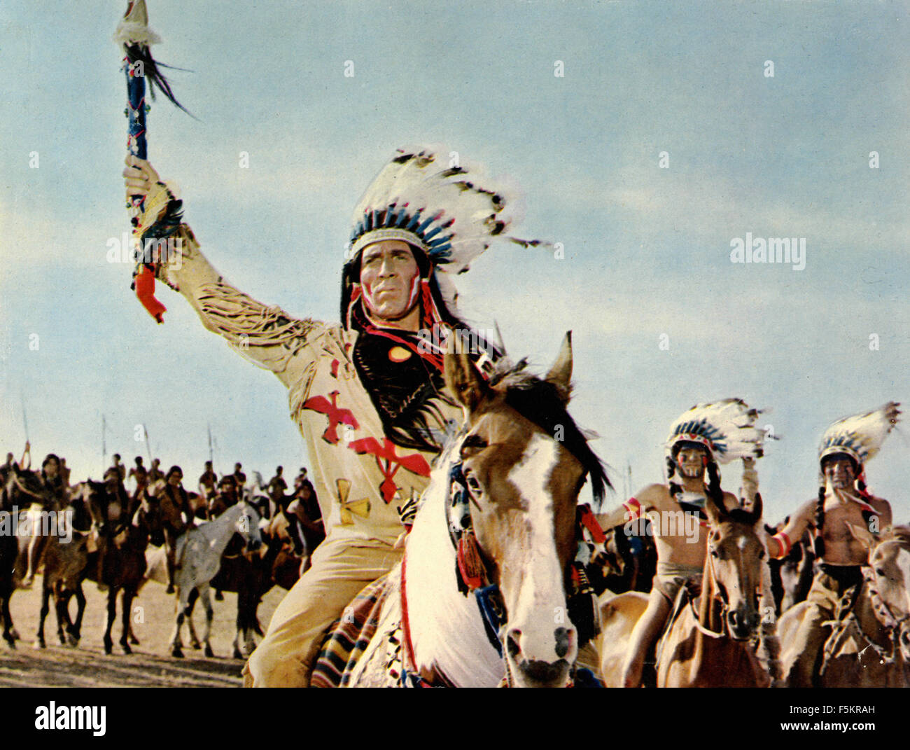 Indianer in einer Szene aus dem Film "Custer des Westens" Stockfoto