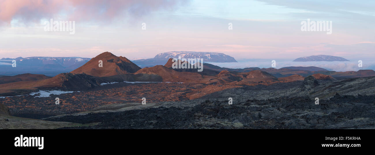 Morgendämmerung über Leirhnjukur Lava Feld, Krafla-Vulkan, Myvatn, Nordhurland Eystra, Island. Stockfoto