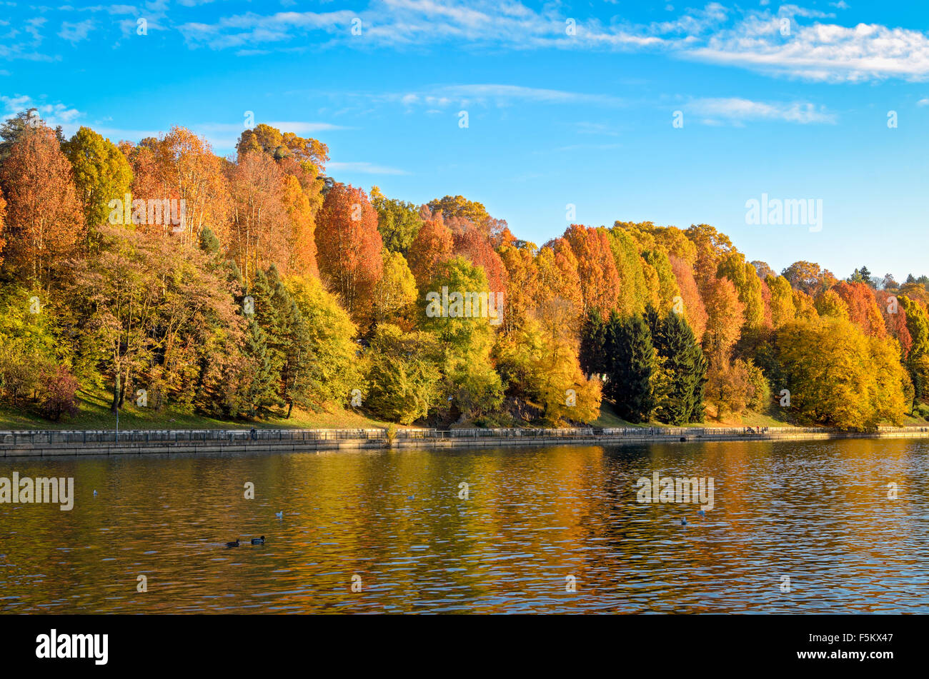 Turin (Torino) Parco del Valentino in Herbstfarben Stockfoto