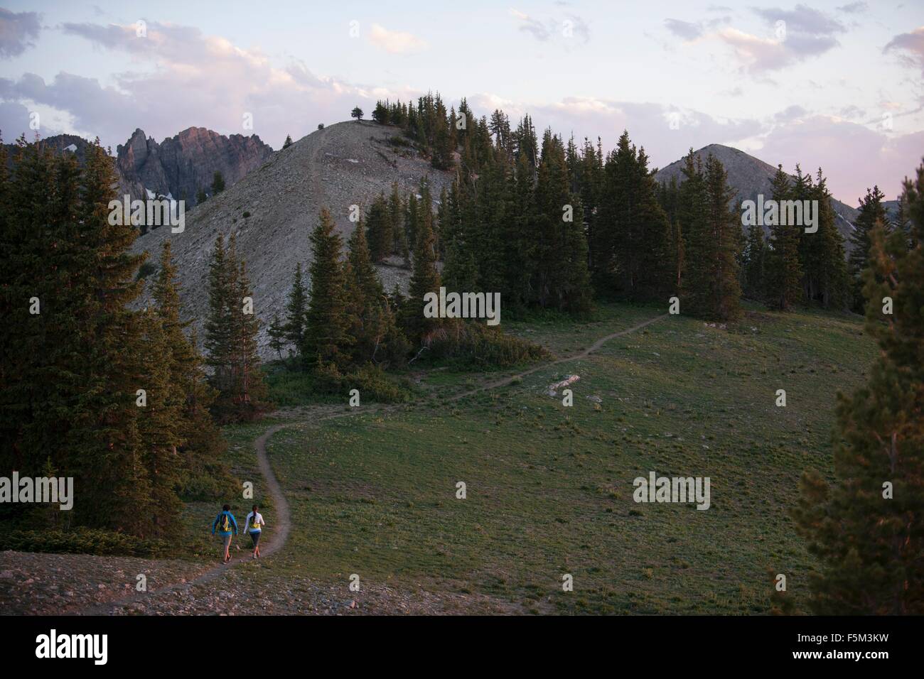 Wanderer auf Sunset Peak trail, Catherines Pass, Wasatch Mountains, Utah, USA Stockfoto