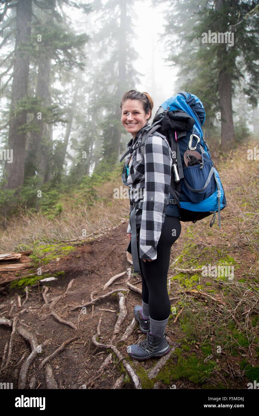 Wanderer im Wald, See Blanco, Washington, USA Stockfoto Wanderer im Wald, See Blanco, Washington, USA Stockfoto