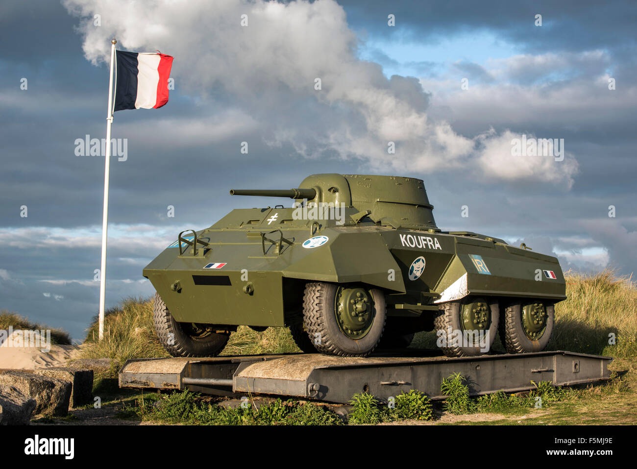 M8 Greyhound Licht Panzerwagen der Forces Françaises Libres / FFL, Utah Beach, Saint-Martin-de-Varreville, Normandie, Frankreich Stockfoto