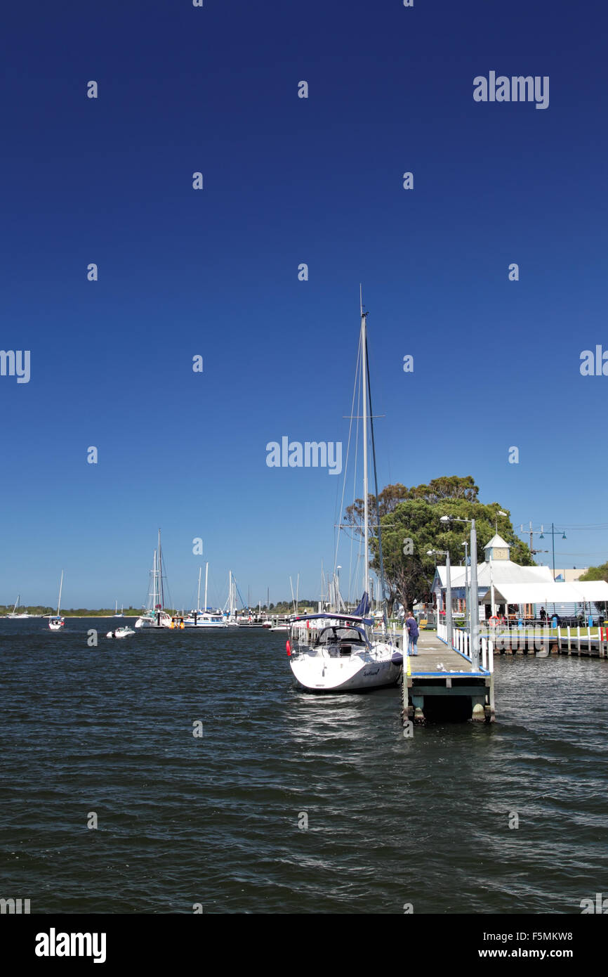 Anlegestelle in Paynesville am See König, Victoria, Australien. Stockfoto