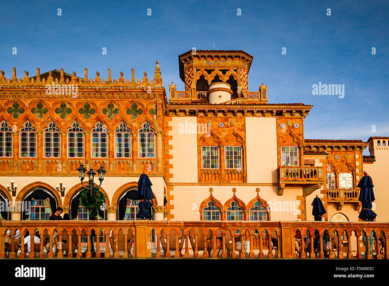 Würde ca'Zan, das venezianische Villa von John und Mable Ringling, auf dem Gelände das Ringling Museum of Art in Sarasota, FL Stockfoto Würde ca'Zan, das venezianische Villa von John und Mable Ringling, auf dem Gelände das Ringling Museum of Art in Sarasota, FL Stockfoto
