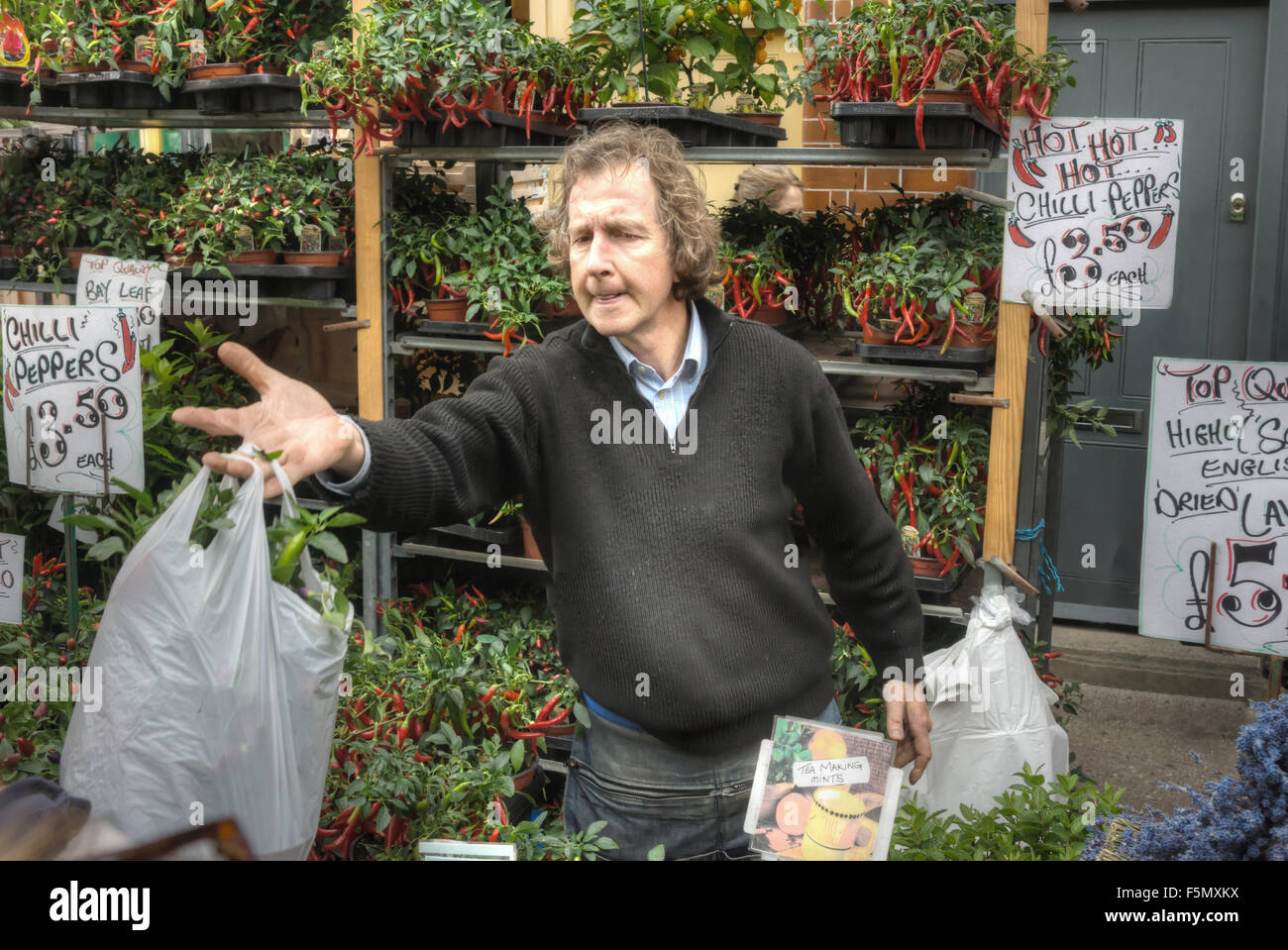 Standinhaber, Columbia Road Flower Market.    London Stockfoto